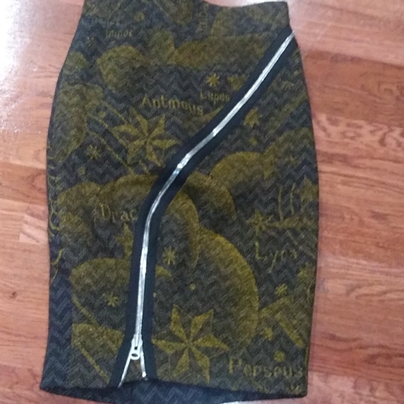 Custo Barcelona - Picture 4 of 8